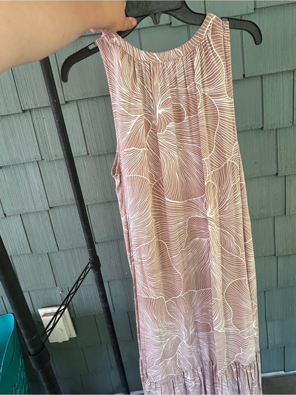 Prologue Sleeveless Floral Maxi Dress in Dusty Rose and Tan - Picture 4 of 4